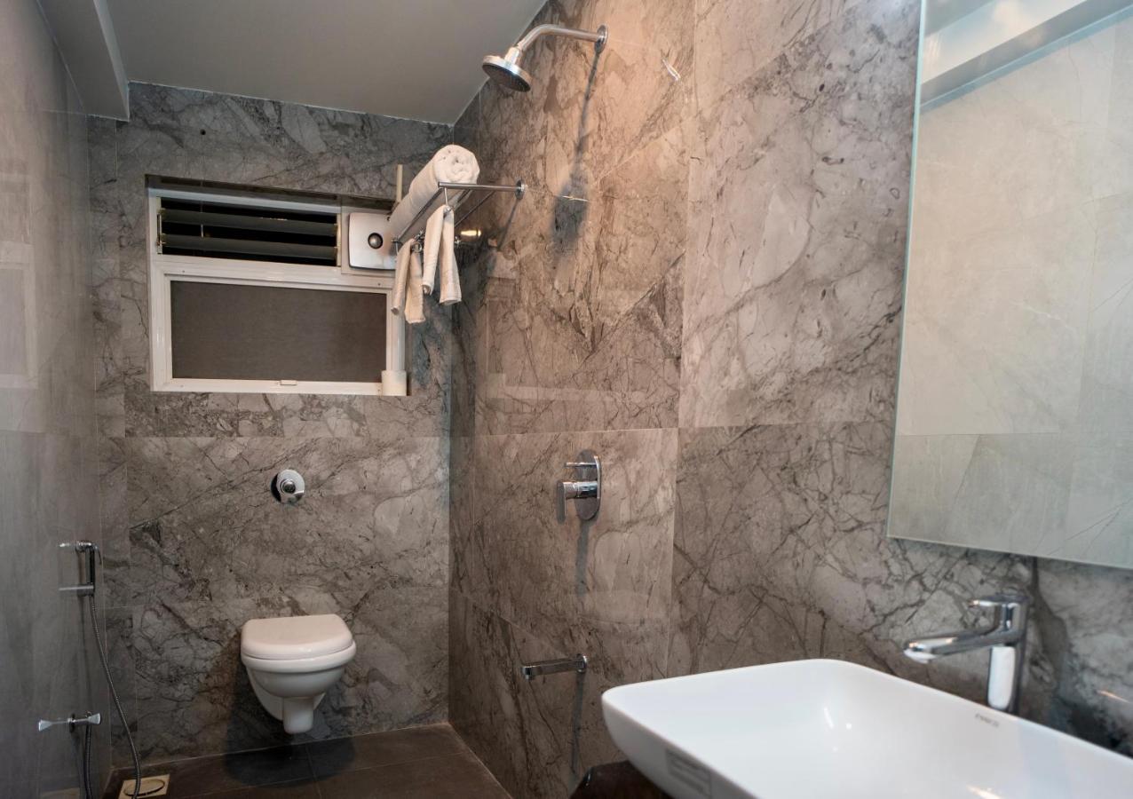 Hotel Oberon โซลาปูร์ ภายนอก รูปภาพ