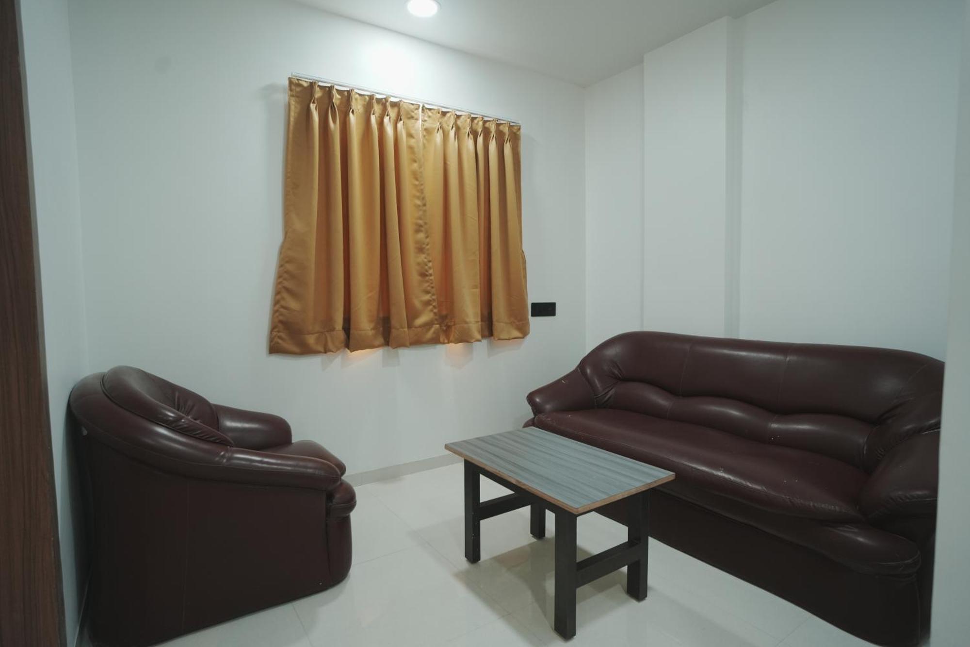 Hotel Oberon โซลาปูร์ ภายนอก รูปภาพ
